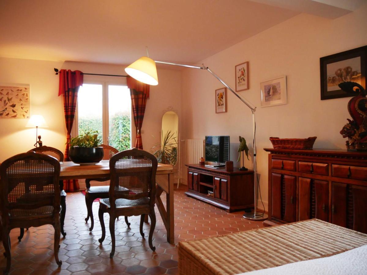 Bed and Breakfast Le Champ De L'Eau Crecy-la-Chapelle Esterno foto