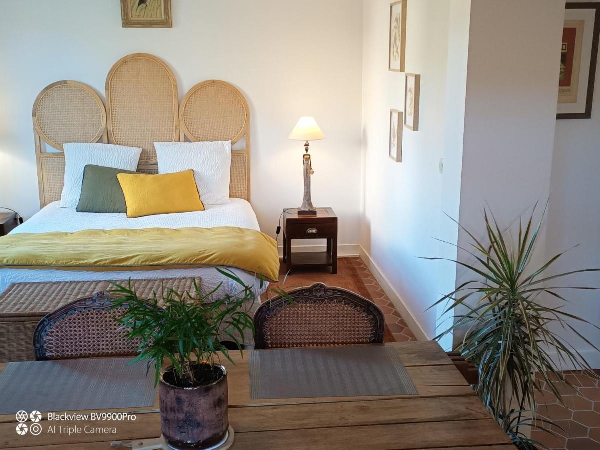 Bed and Breakfast Le Champ De L'Eau Crecy-la-Chapelle Esterno foto